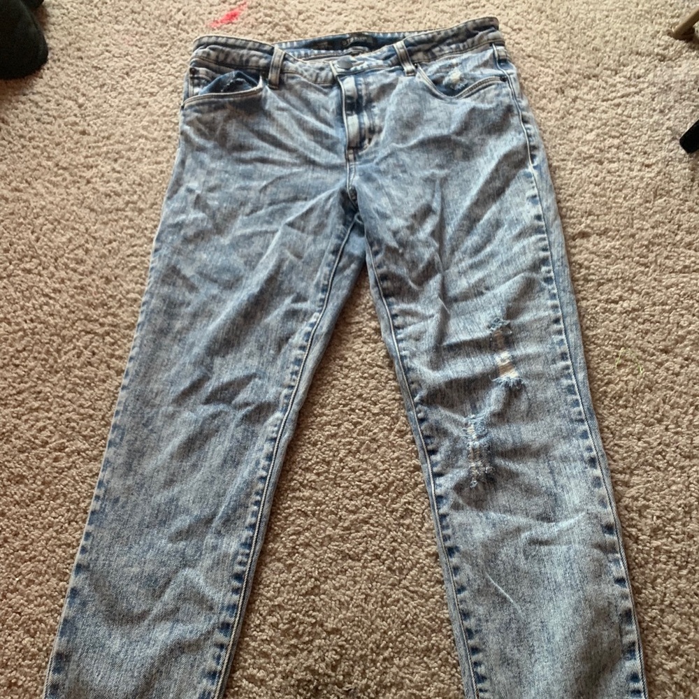 blue cropped jeans